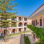 Castello Beach Апарт-отель