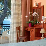 Апарт-отель Castello Beach