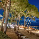 Апарт-отель Castello Beach