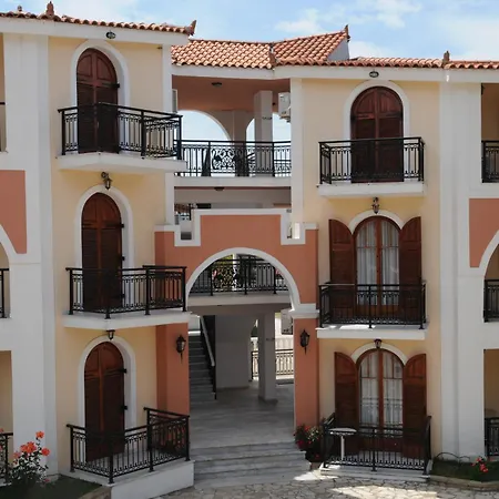Castello Beach Aparthotel 2*