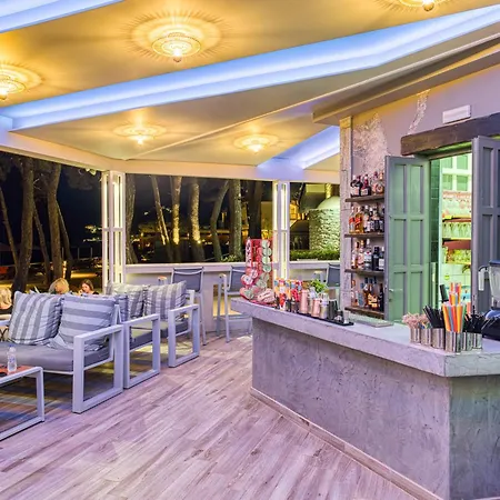 卡斯特罗沙滩酒店 公寓式酒店 2*