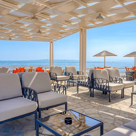 卡斯特罗沙滩酒店