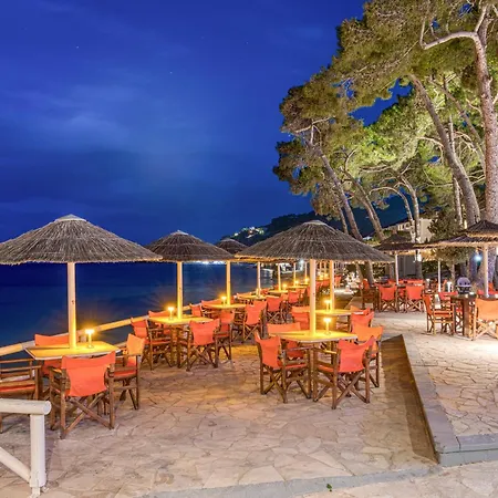 卡斯特罗沙滩酒店 公寓式酒店 阿凯松