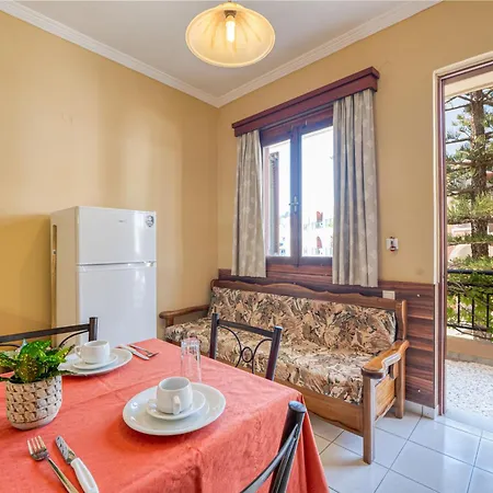 Castello Ξενοδοχείο με διαμερίσματα 2*