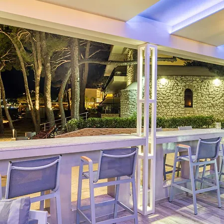 מלון דירות Castello 2*